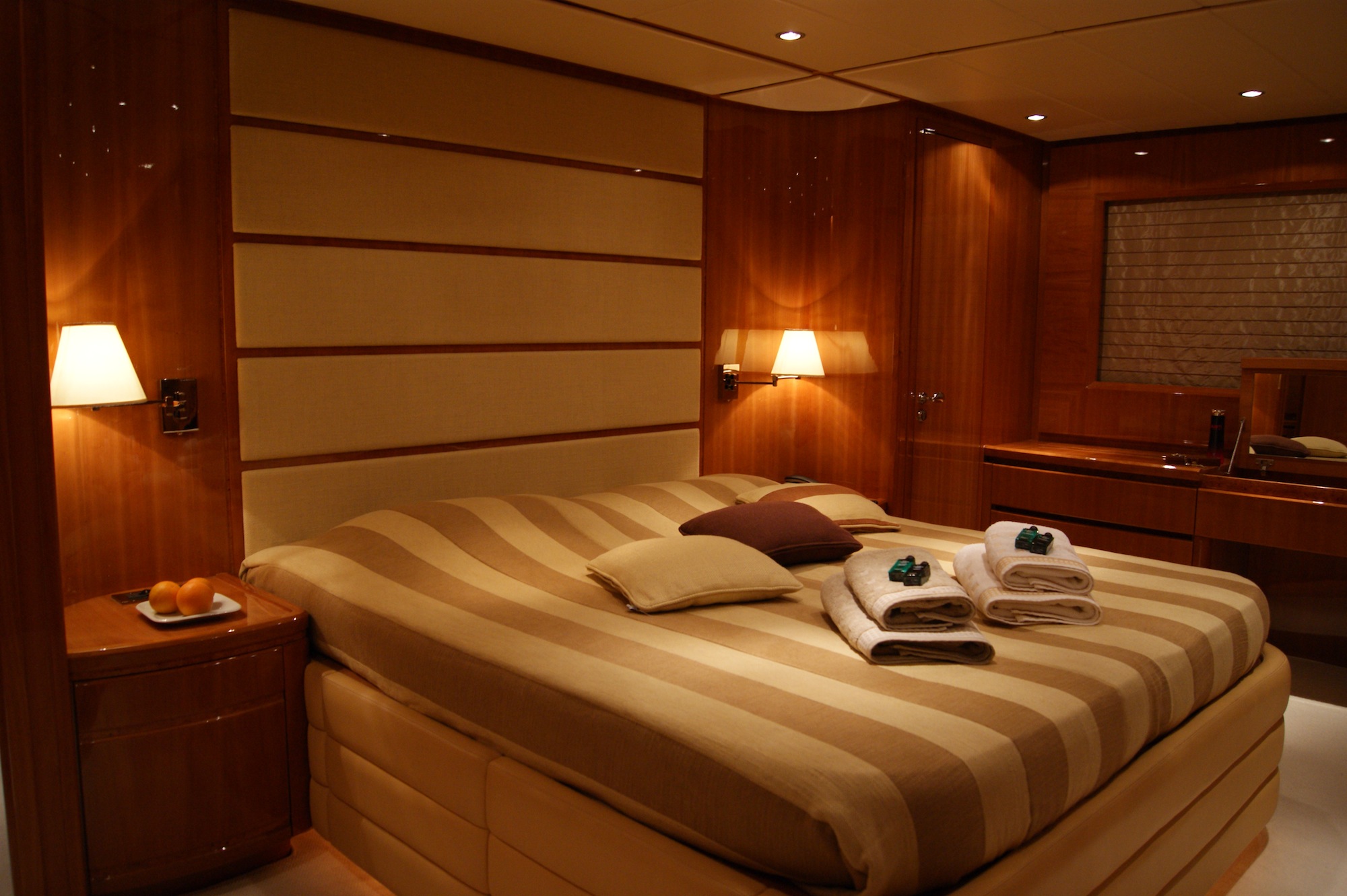 Yacht Yacht charter DILIAS - photo 9 of 20