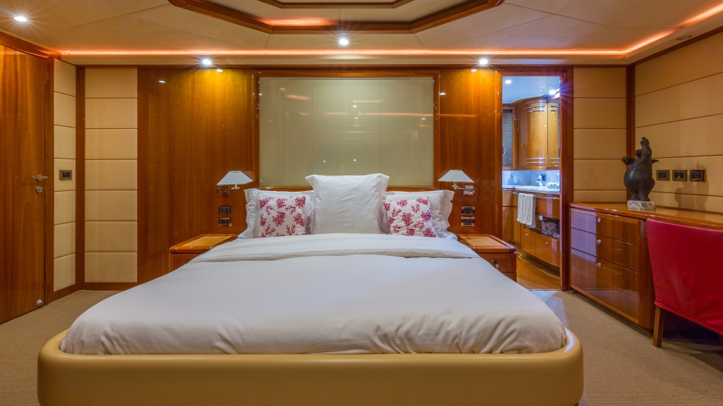 Yacht Yacht charter CINQUE MARE - photo 8 of 24