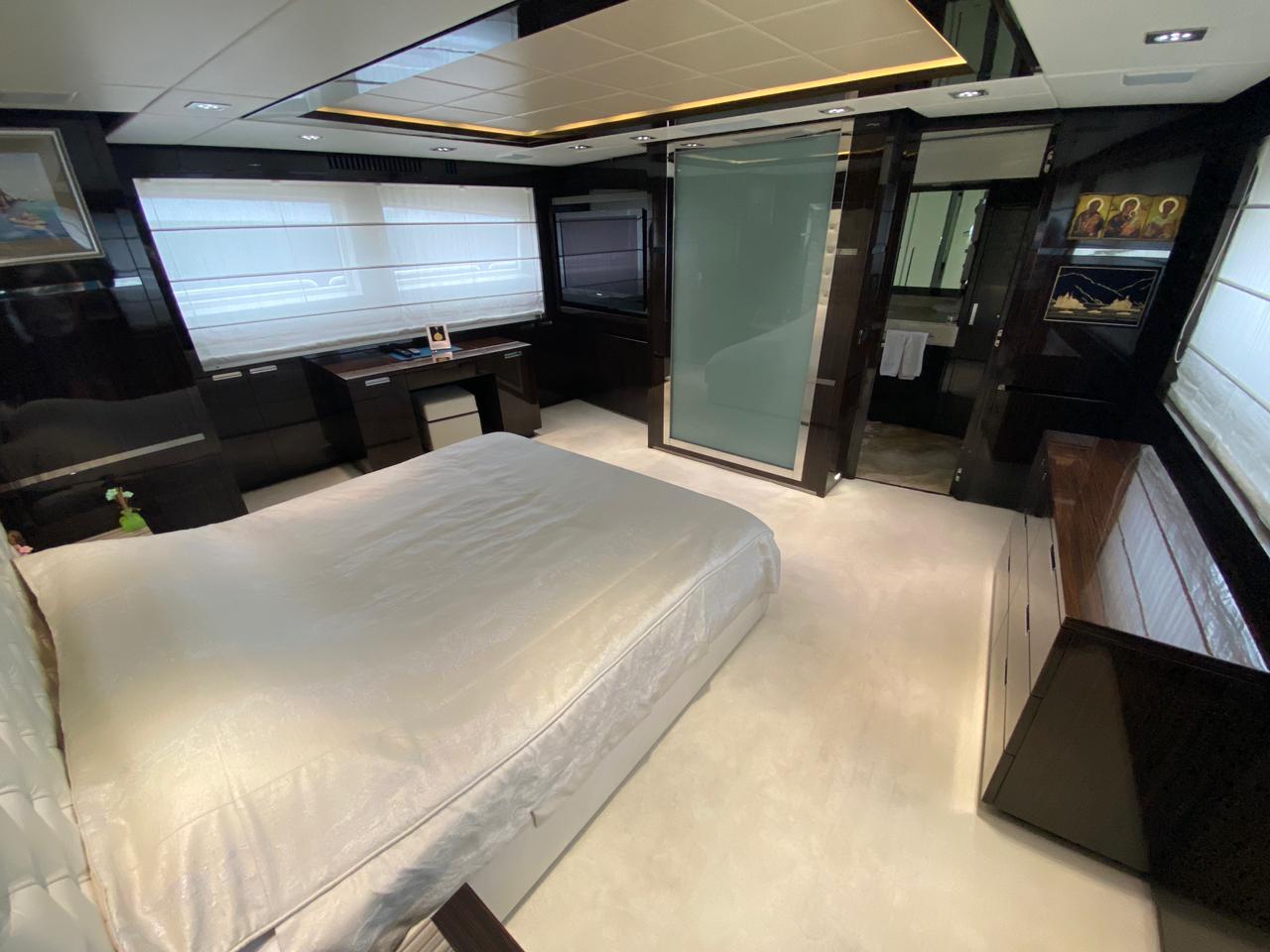 Yacht WHITE PEARL - photo 11 of 14