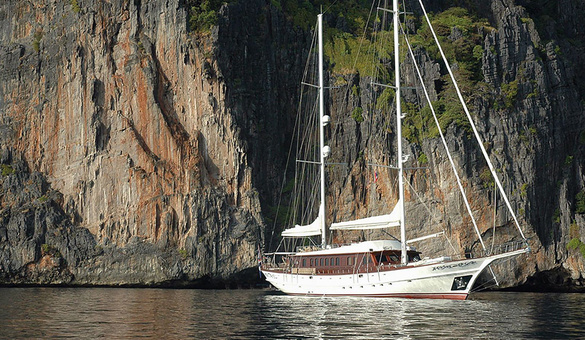 Yacht RIANA Yacht charter - photo 24 of 34