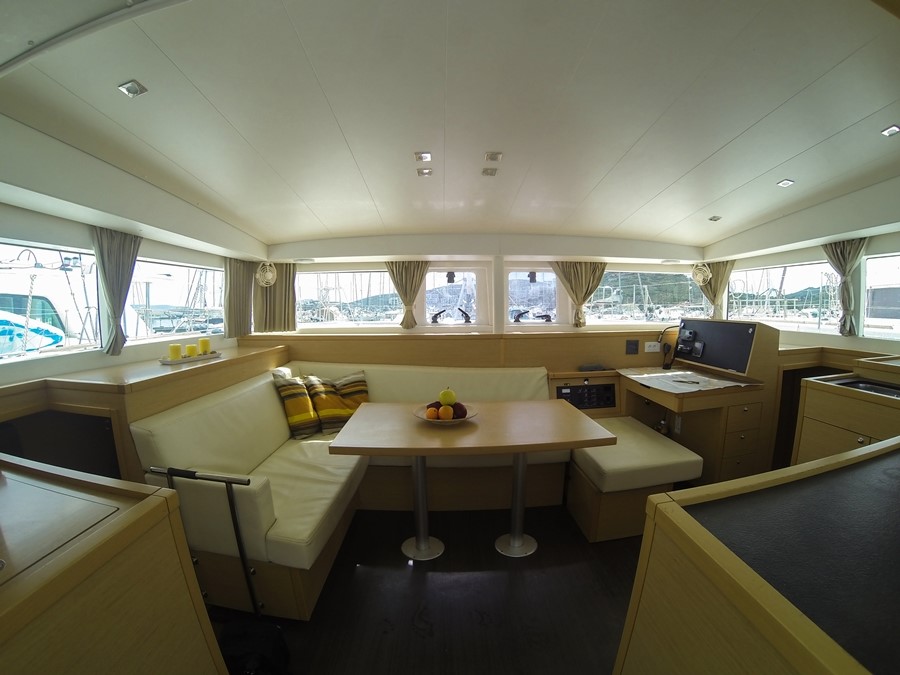 Яхта LAGOON 400 2014 - фото 5 из 6