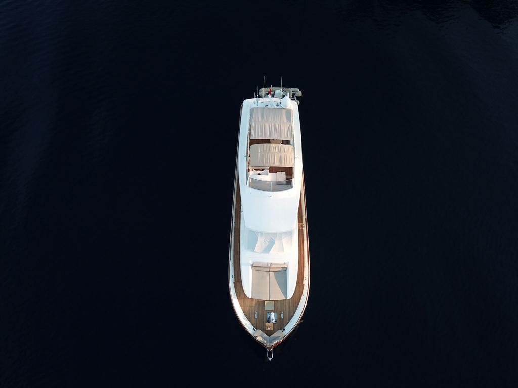 Яхта ENJOY - фото 45 из 48